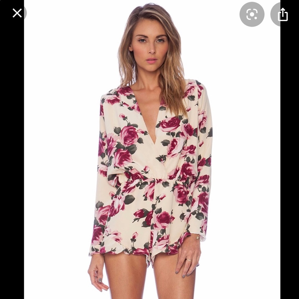 Stone Cold Fox - Rose Romper Like New